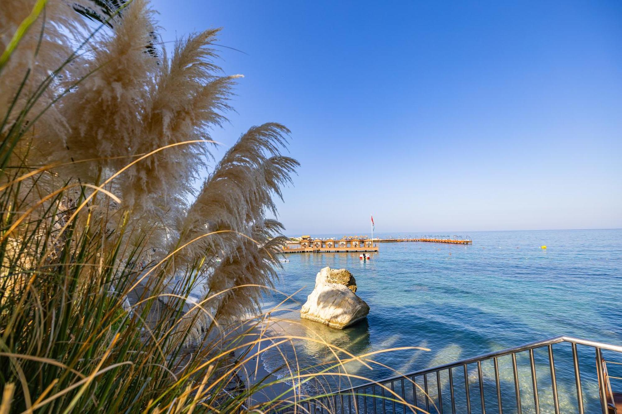 Infinity By Yelken Aquapark&Resorts Kusadasi Exterior photo