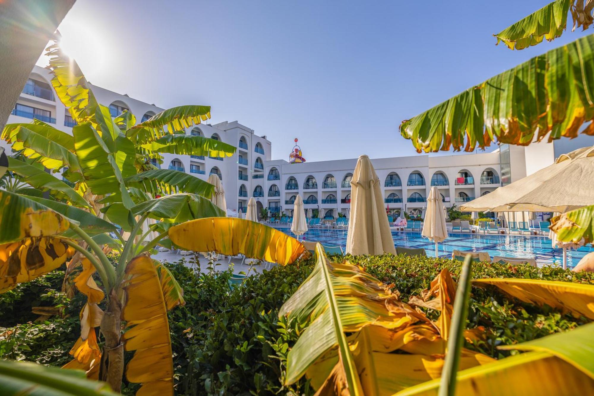 Infinity By Yelken Aquapark&Resorts Kusadasi Exterior photo
